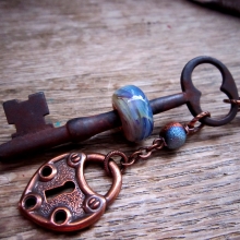 SW Studios Glass Lamwork Bead Skeleton Key Necklace nov27_necklace_skeletonkey_raku_2.jpg